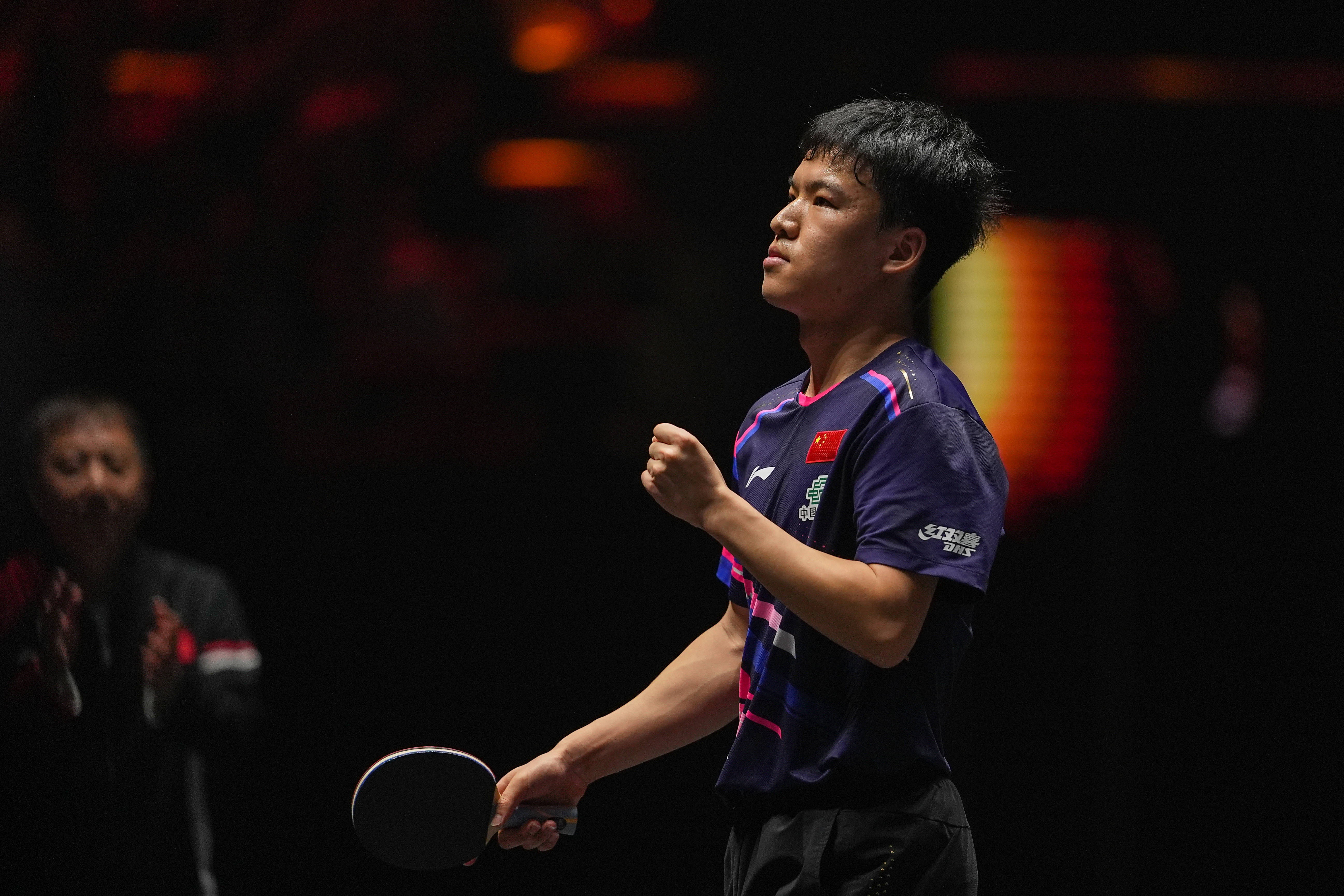 WTT中国大满贯赛|向鹏晋级男单八强