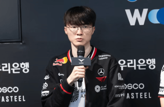 LOL传奇加冕殊荣,十年最佳力压众多电竞选手,LPL最可敬的对手!