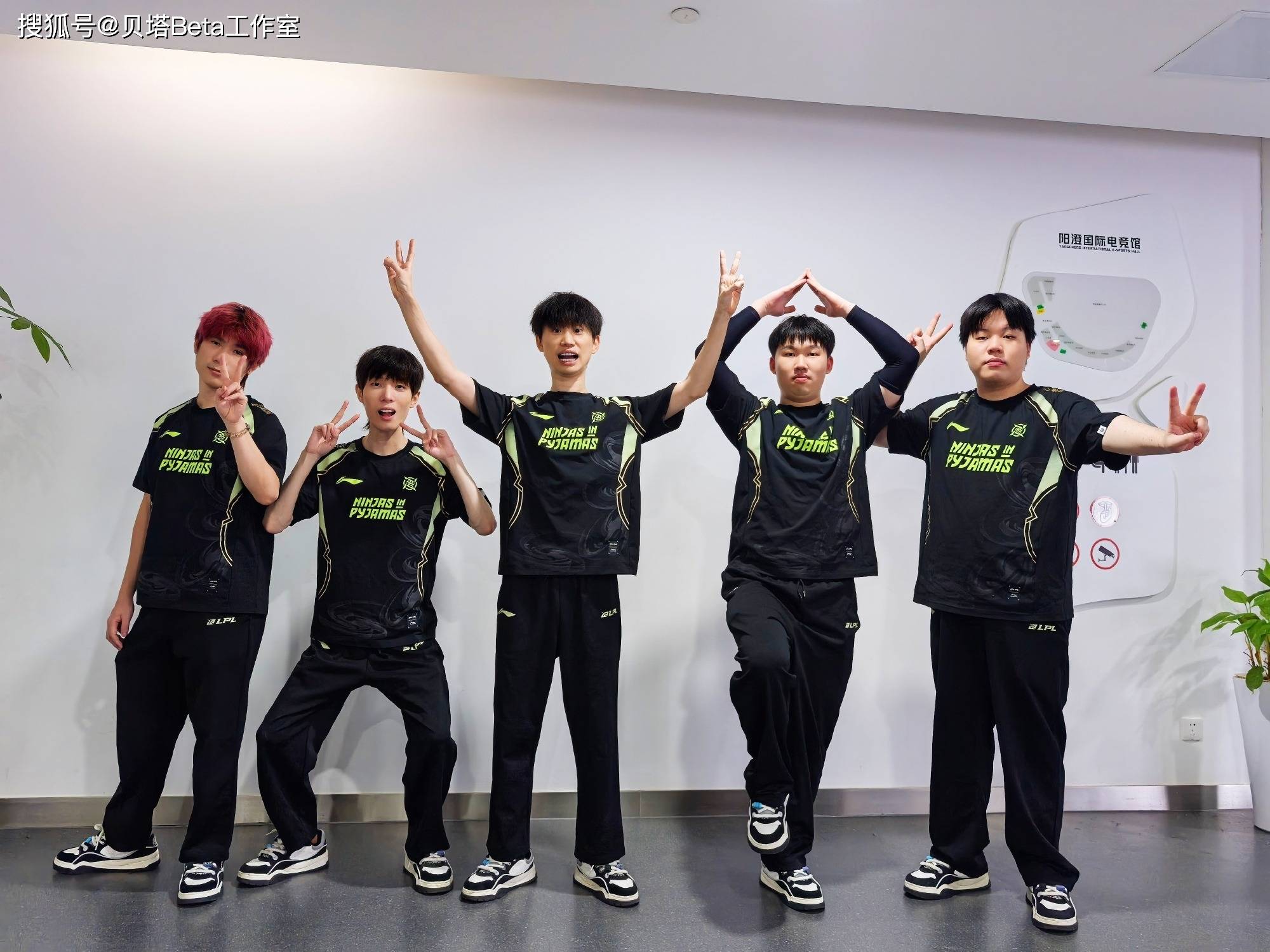 NIP0-2不敌NS，无缘淘(táo)汰赛！上野疯狂失误，LPL仅WBG晋级淘(táo)汰赛