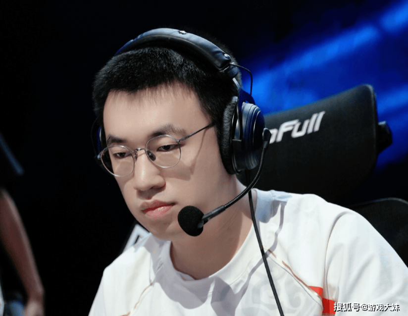 亚洲对抗赛LPL集体摆烂,Elk都看不下去了,影响假期导致选手不满