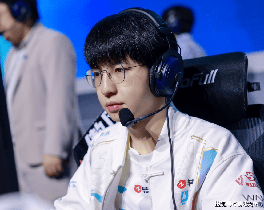 亚洲对抗赛LPL集体摆烂,Elk都看不下去了,影响假期导致选手不满