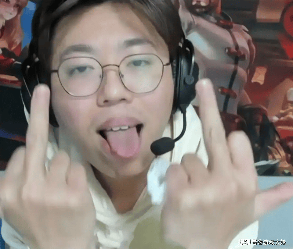 王者荣耀主播嘲讽uzi没冠军,并表示一诺如果打LOL,随便碾压faker