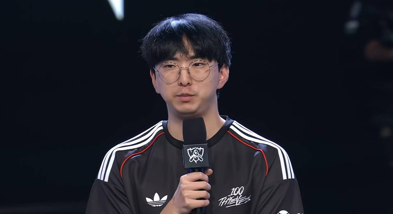 S15假赛风波爆发!韩国外援遭炮轰:故意输Faker,开始精忠报国了