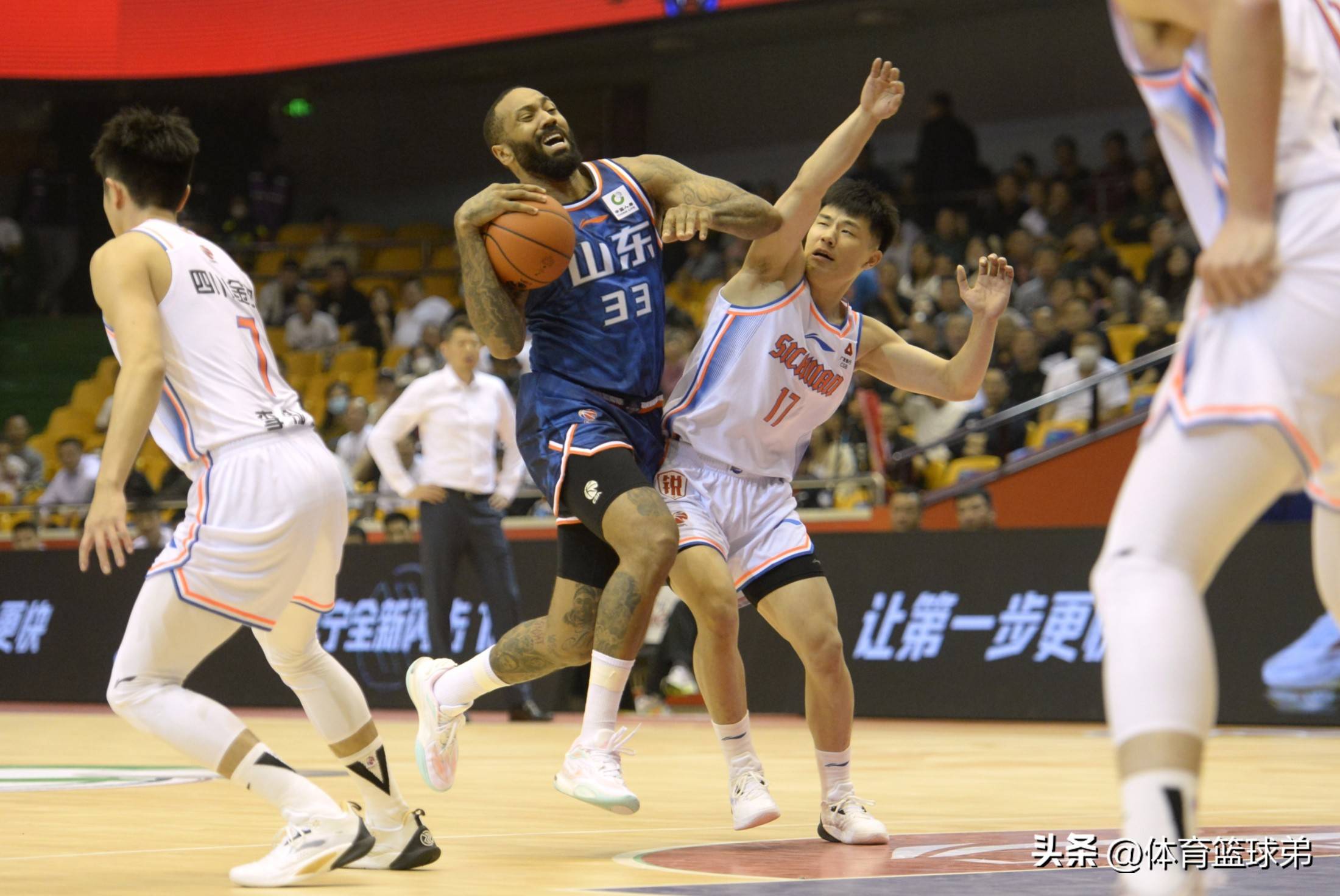 CBA破冰！扩军、陞(shēng)降级雙(shuāng)管齐下，联赛迎来巨变