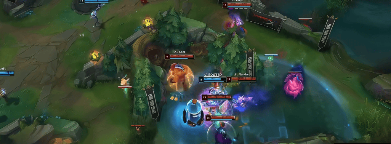 LOL总决赛精彩对决,游戏带你体验策略魅力