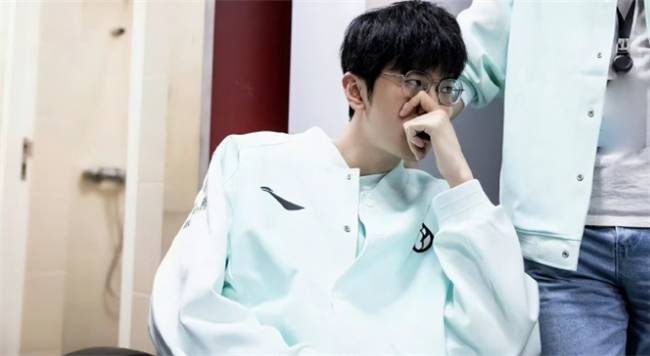 【一竞技1JingJi】LOL：LPL转会期改革失(shī)败 众多一线选手休(xiū)息或退役！