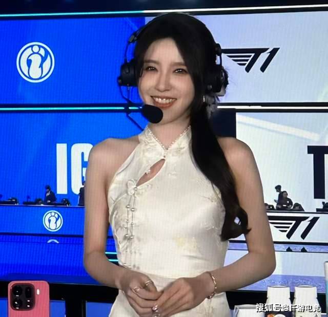 JackeyLove也因伤病暂时休息！Rita被质疑不配拿最佳解说