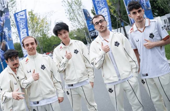 【一竞技1JingJi】LOL：S15全球总决赛瑞士轮 G2 2比1击败FLY！