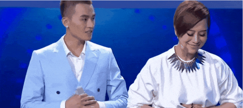 何炅再次身处抓马名场面，内娱史官非他莫属，盘点内娱经典名场面