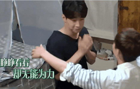 何炅再次身处抓马名场面，内娱史官非他莫属，盘点内娱经典名场面