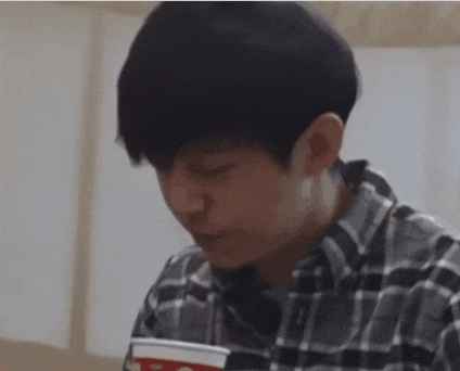 何炅再次身处抓马名场面，内娱史官非他莫属，盘点内娱经典名场面