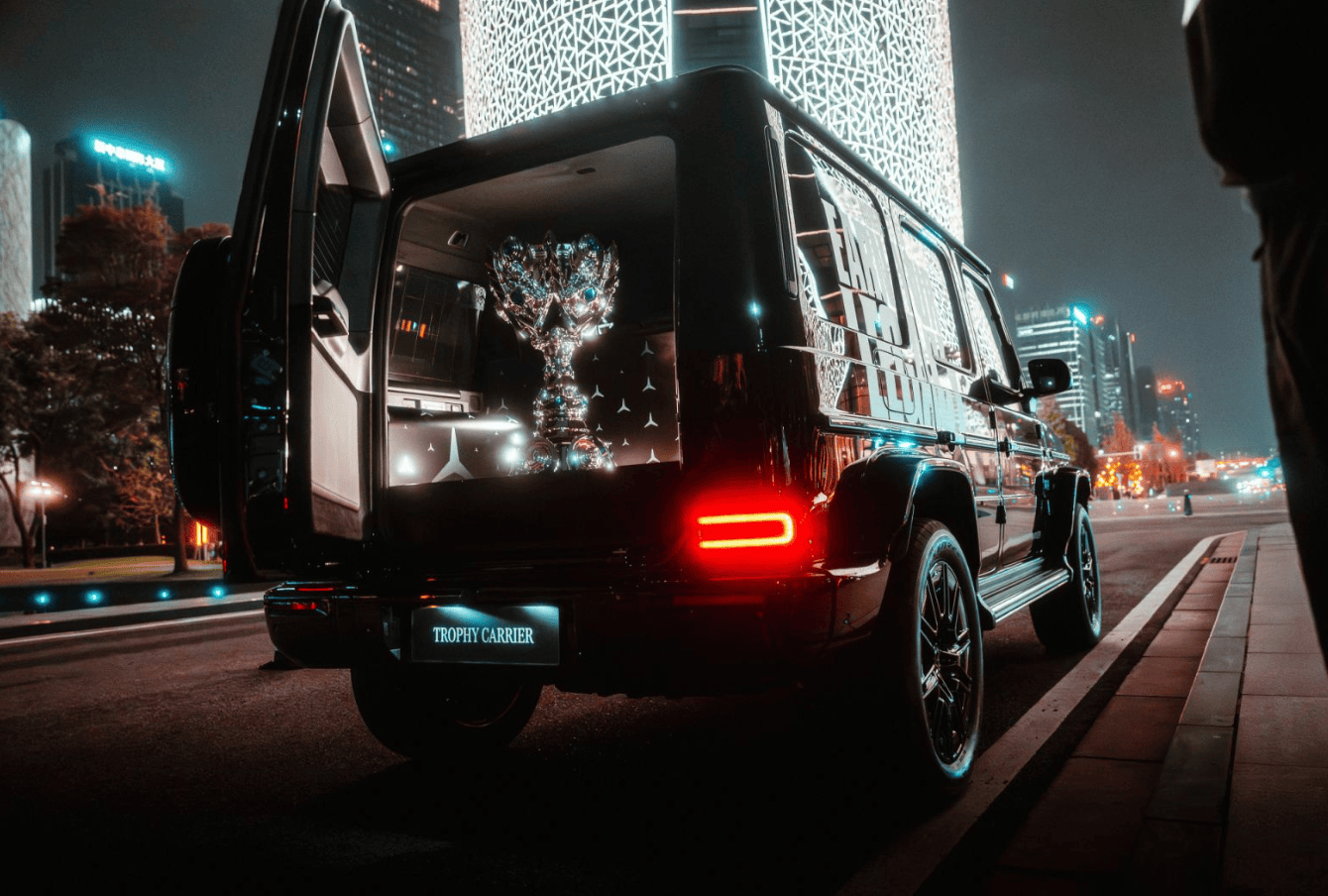 全新梅赛德斯-奔驰助阵，2025英雄联盟全球总决赛燃爆蓉城！