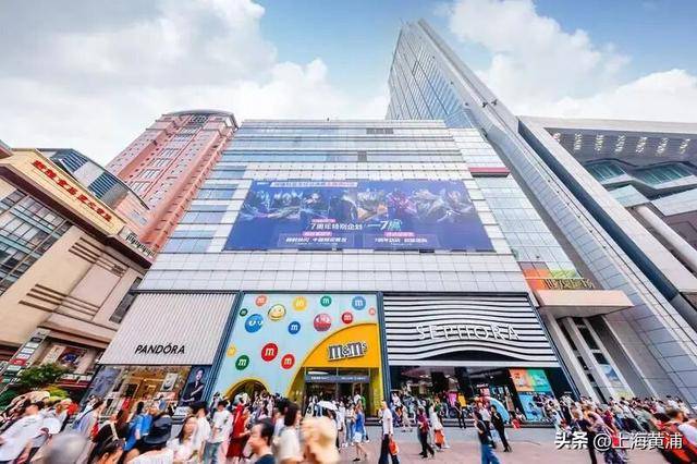 现场已挤爆！英雄联盟全球总决赛主题快闪店来了！