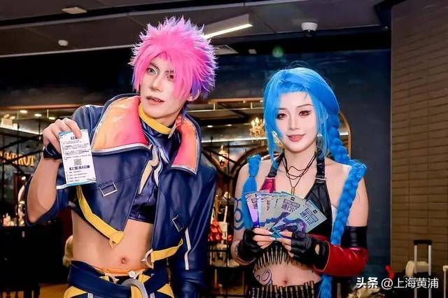 现场已挤爆！英雄联盟全球总决赛主题快闪店来了！