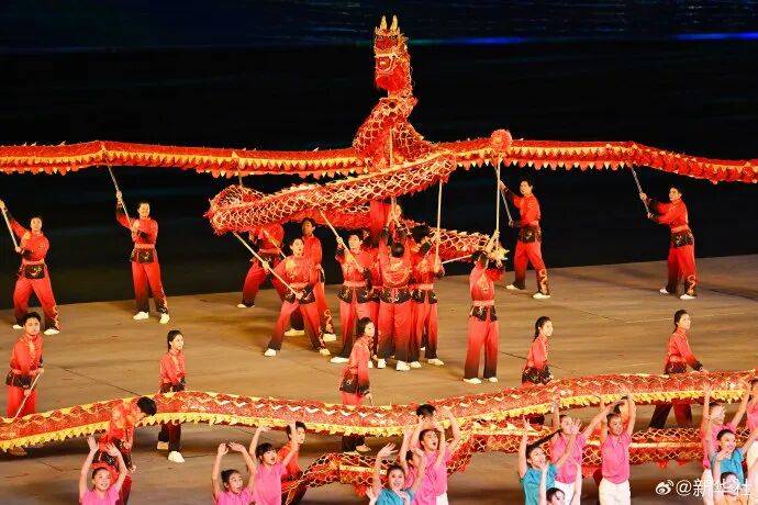 名场面来了！苏炳添、马龙领唱