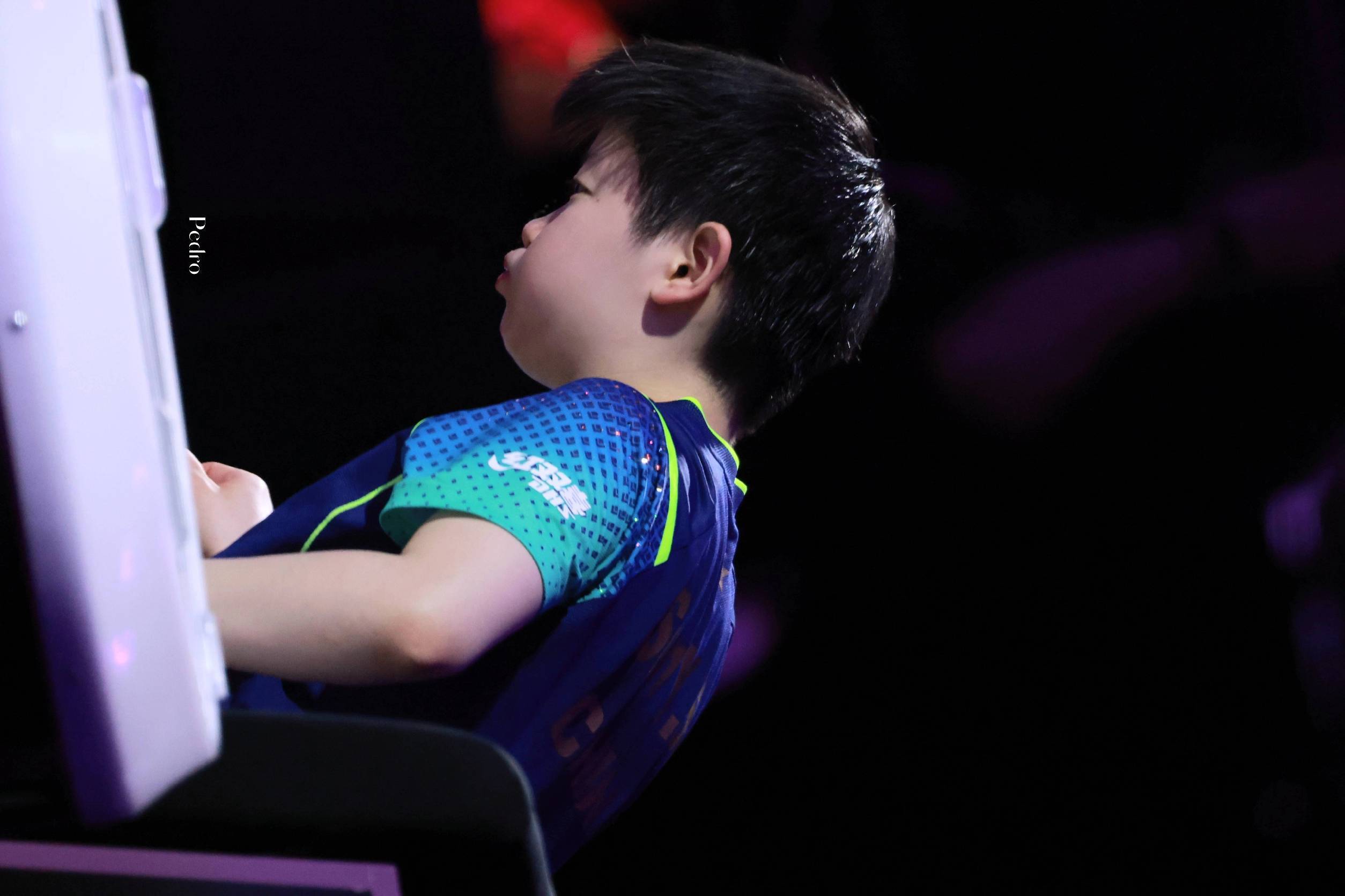 希望球迷不关注明星选手，王励勤观点被粉丝否决，特意针对孙颖莎