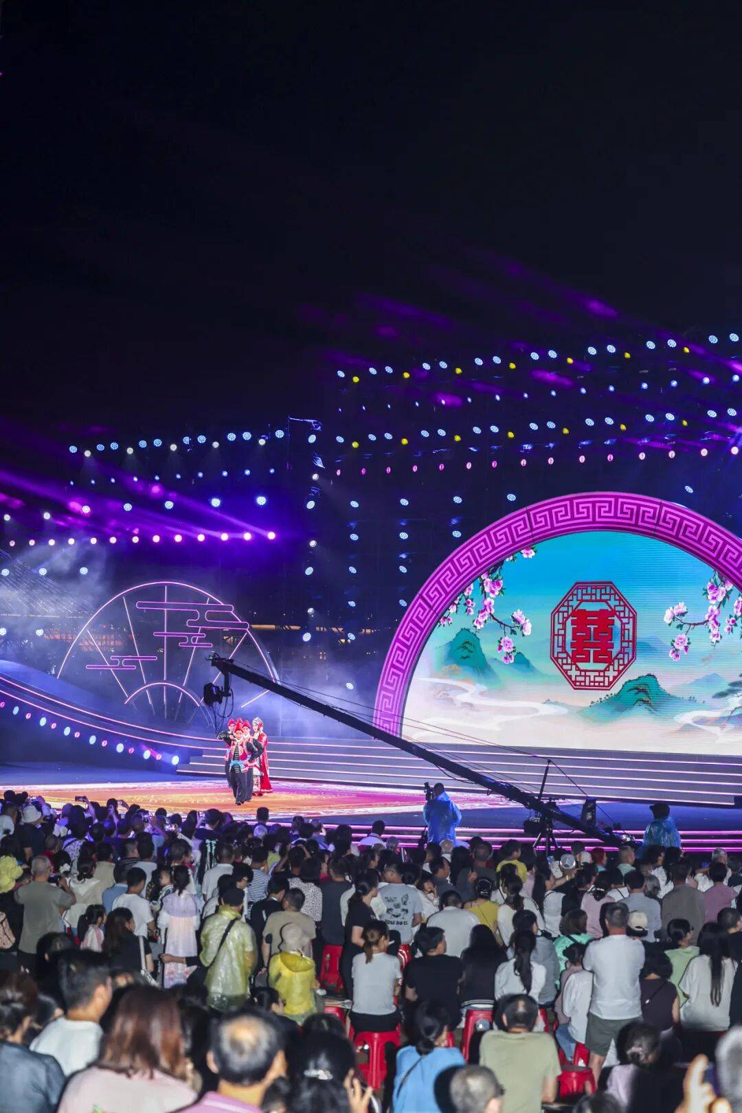 破纪录！武汉国庆名场面，火上央视