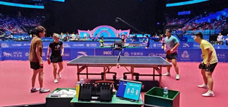 乒乓球明星备战全运会！林高远刘诗雯对抗男选手，樊振东周启豪合练
