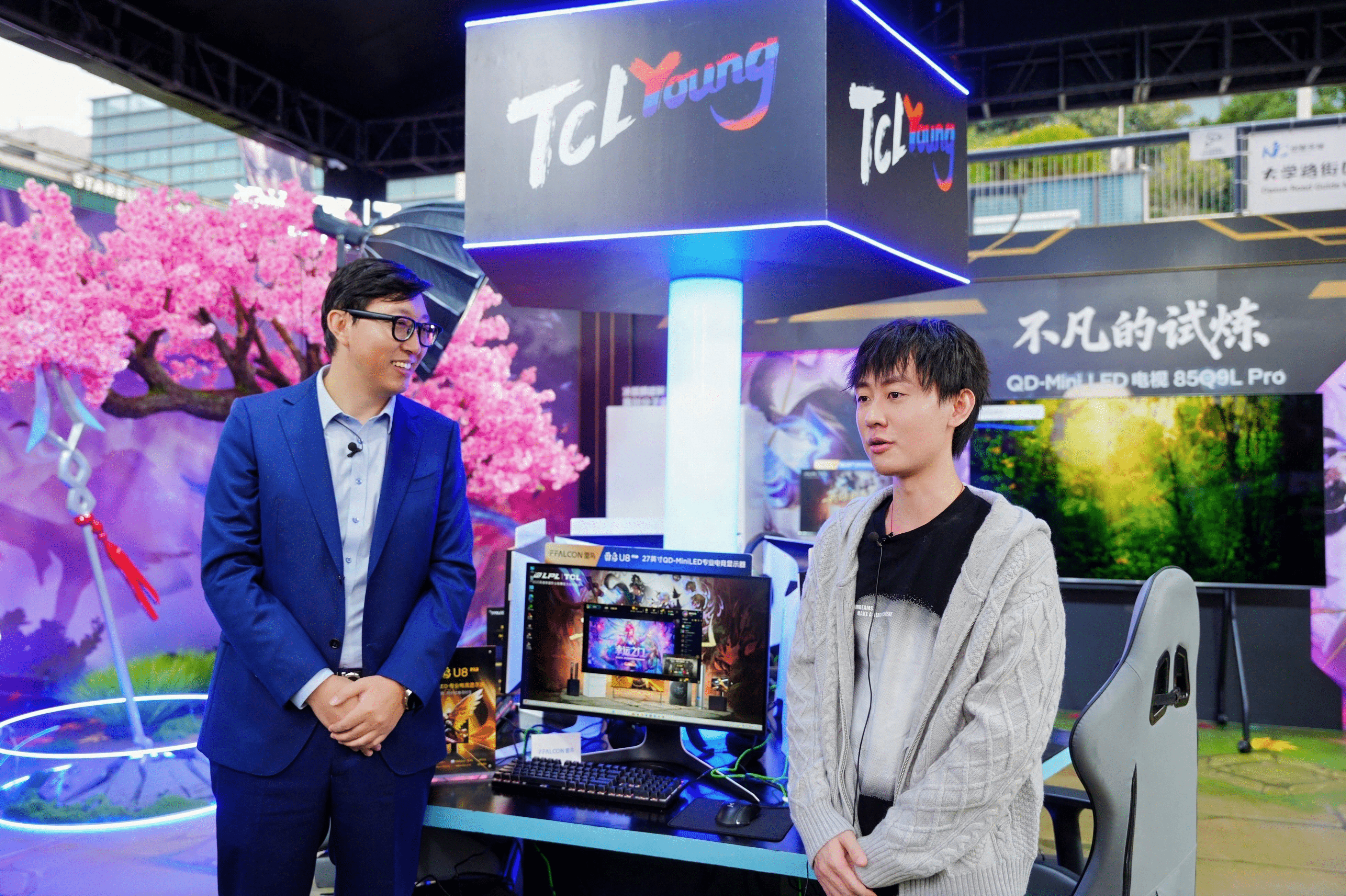 从高校赛场到全球总决赛：雷鸟显示器如何定义英雄联盟装备标准