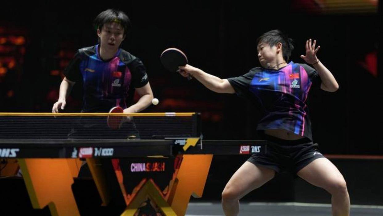 后天WTT香港总决赛国乒选手赛程公开，包括单打18决赛和混双小组赛，王楚钦将挑战一日双赛，栋曼组合等明星选手晚场登场