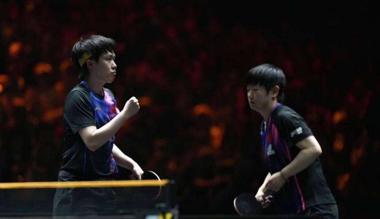 后天WTT香港总决赛国乒选手赛程公开，包括单打18决赛和混双小组赛，王楚钦将挑战一日双赛，栋曼组合等明星选手晚场登场