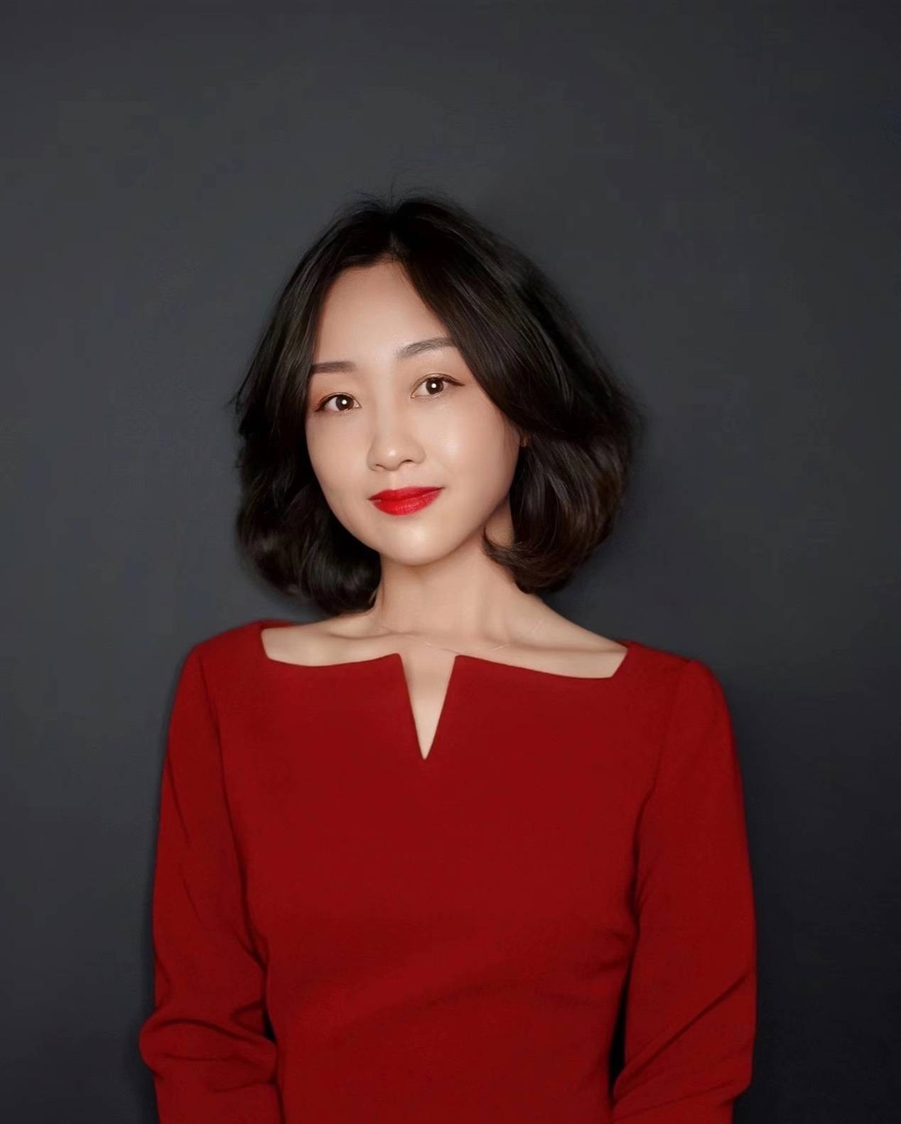 奔驰纯电CLA、纯电G级助阵2025英雄联盟全球总决赛