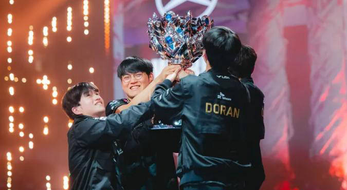 Faker三连冠拿多少奖金？英雄联盟全球总冠军揭晓