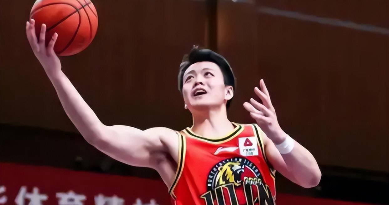 辽宁锋线遭遇滑铁卢：三场零分生涯新低，曾经全明星选手为何难以适应？