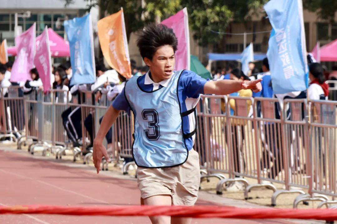 镜头里的校运会 | 冲线名场面合集