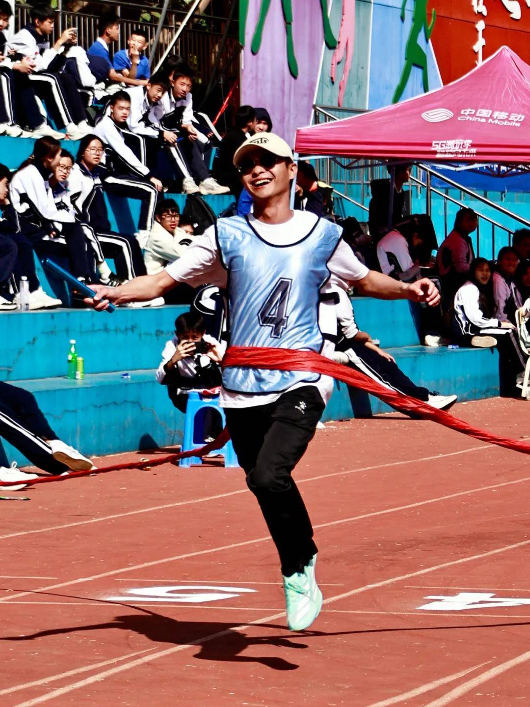 镜头里的校运会 | 冲线名场面合集