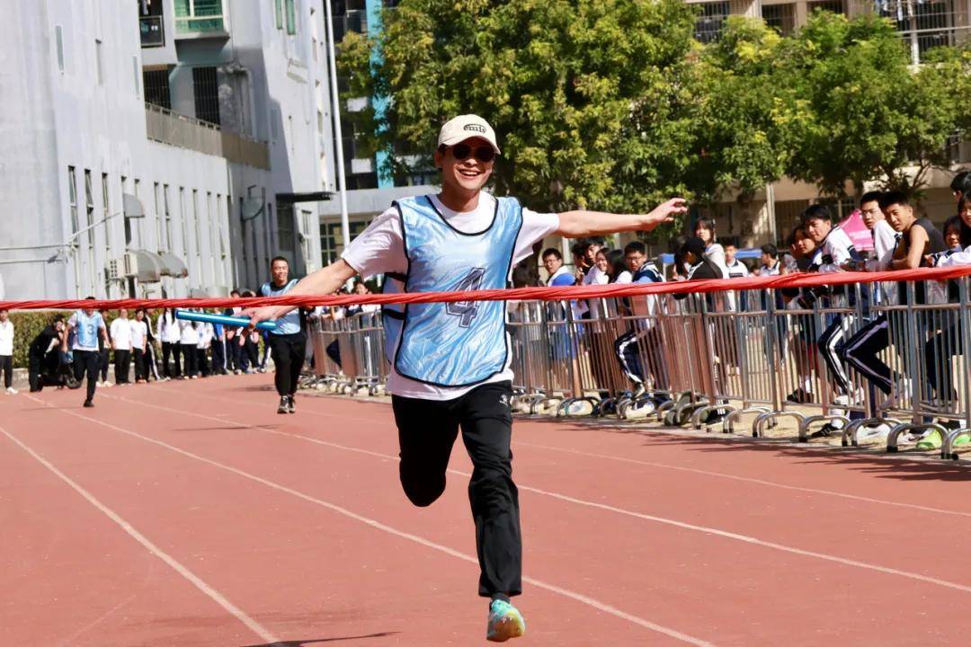 镜头里的校运会 | 冲线名场面合集