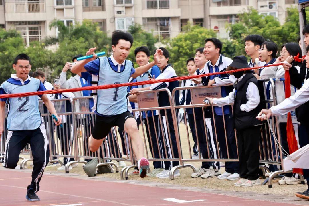 镜头里的校运会 | 冲线名场面合集