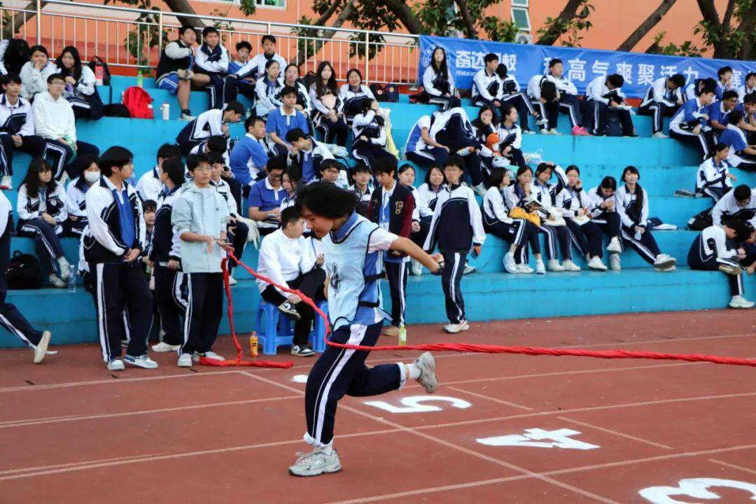 镜头里的校运会 | 冲线名场面合集