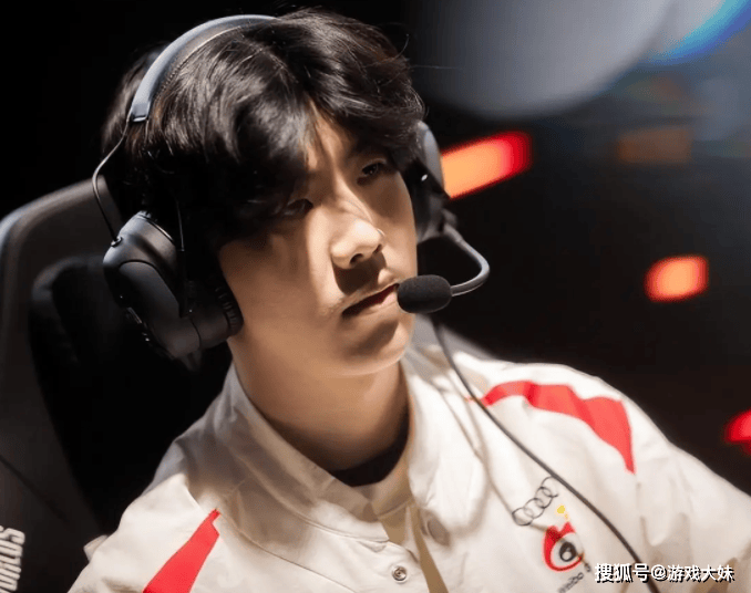 LOL堪称传奇的5位选手，凭自己能力改变联盟生态，官方因他改规则