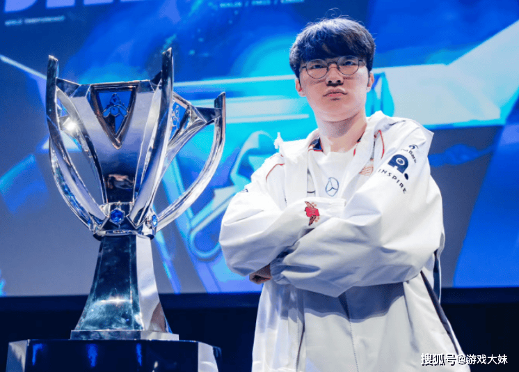 LOL堪称传奇的5位选手，凭自己能力改变联盟生态，官方因他改规则