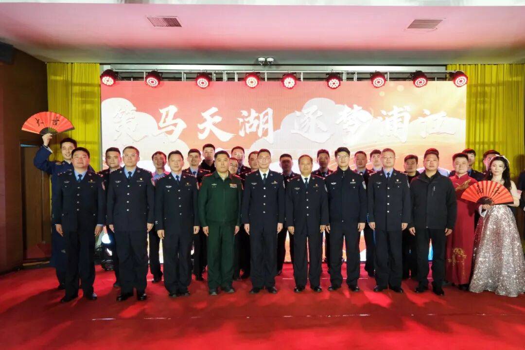 上海域外监狱警营春晚名场面！