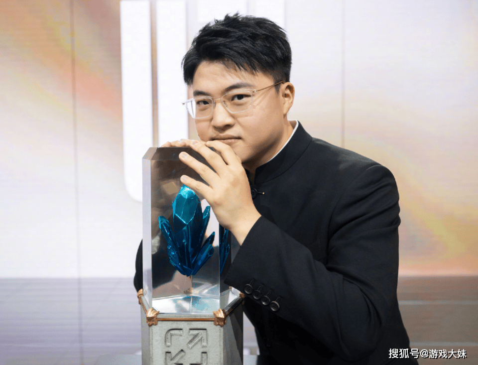 LOL五个位置最难英雄，职业选手都不敢轻易选，连Uzi都不会玩